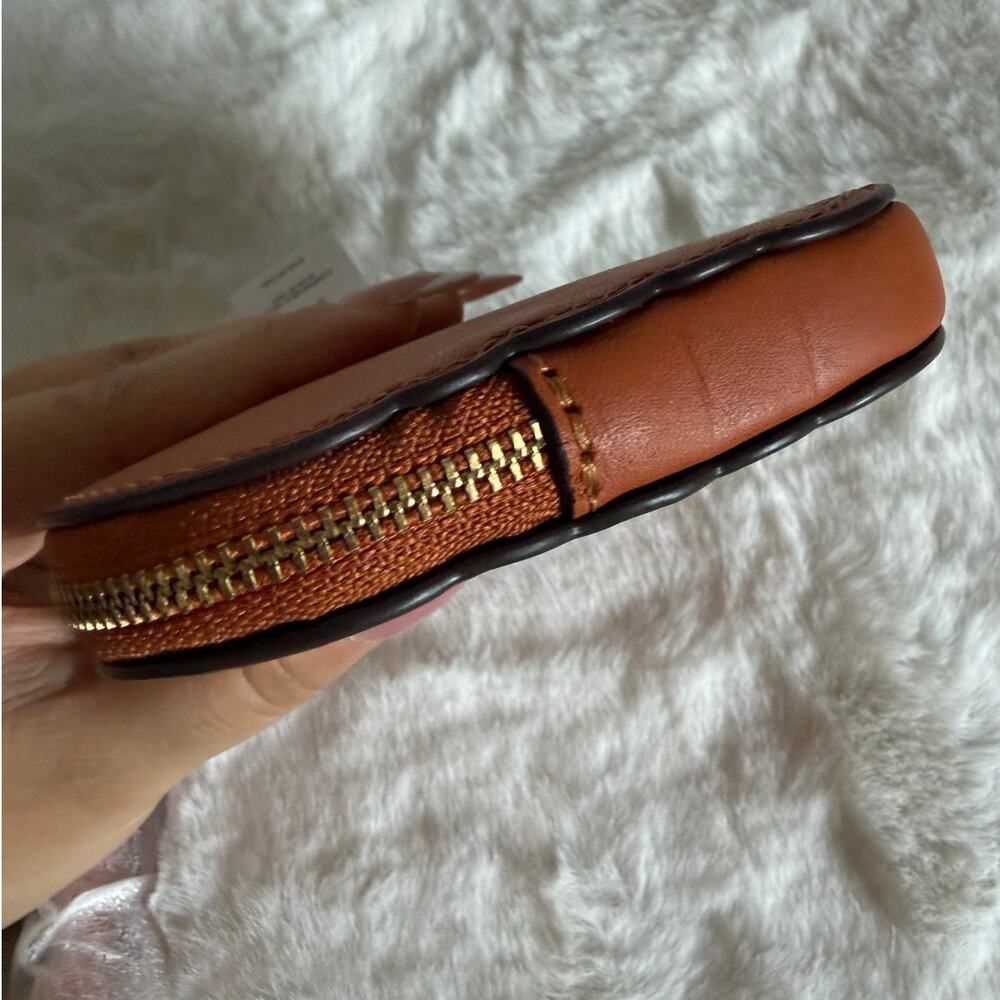 NWT Coach Pumpkin Coin Case Wristlet - Picture 3 of 4